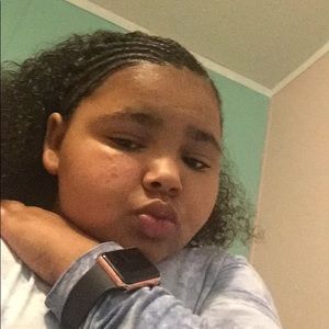 Meet your Posher, Maurissa